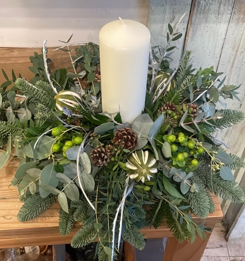 Natural Luxury (Neutrals) Fresh Table Decoration